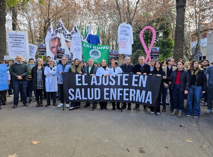 Abrazo simbólico al Instituto Roffo, el Hospital Nacional de Oncología Abrazo simbólico al Instituto Roffo, el Hospital Nacional de Oncología