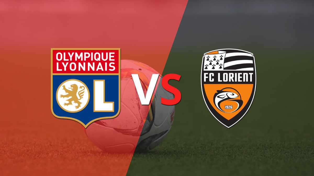 The game between Olympique Lyon and Lorient begins at the Groupama Stadium