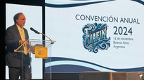 Roberto Silva, titular de la CNV, habló ante representantes de los FCI.