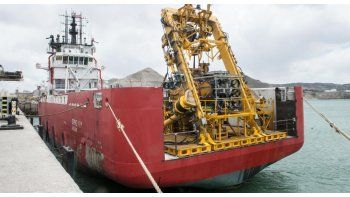 El barco noruego Sophie Siem, acondicionado con el minisubmarino de EEUU.