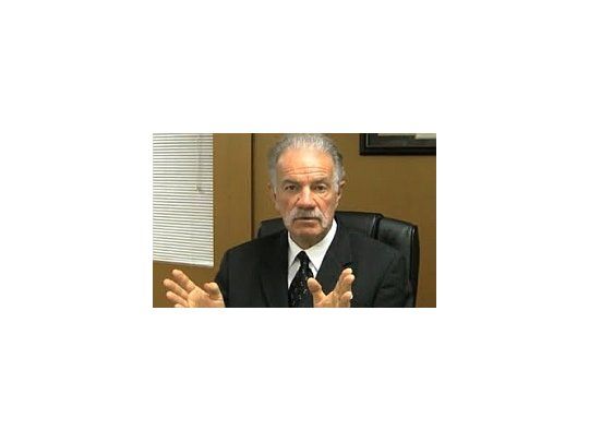 Luego del anuncio de Terry Jones hubo llamados a quemar banderas estadounidenses en Bélgica y advertencias de represalias en Irak.