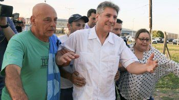 El exvicepresidente Amado Boudou, al salir en libertad.