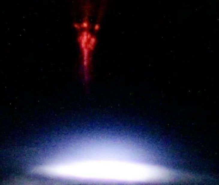 Duende rojo capturado por Andreas. Duende rojo capturado por Andreas.