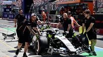 Sergio Checo Pérez debió abandonar el Gran Premio de Hungría por problemas en su Cadillac.