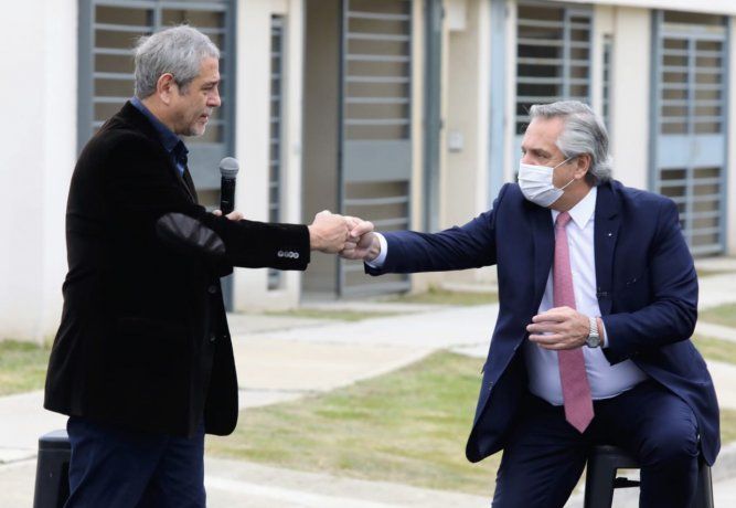 El presidente Alberto Fernández y el ministro de Hábitat, Jorge Ferraresi. 
