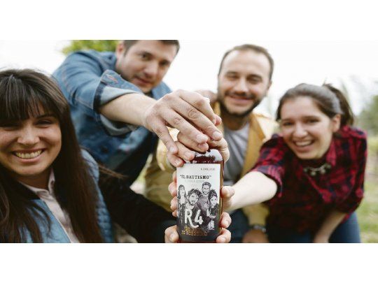 Celebrar con amigos, la consigna del 20 de julio