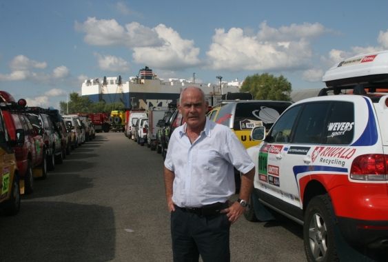 El ministro de Turismo, Enrique Meyer recibió a los vehículos.