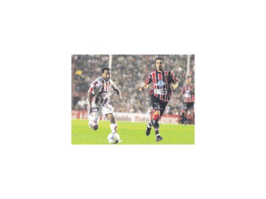 Encina fue clave en la mitad de la cancha para aportarle claridad a Instituto y poner el 3-1 definitivo ante Chacarita.