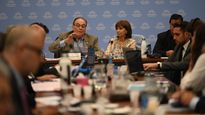 acuerdo con el fmi: tras una ardua negociacion, diputados firmaron dictamen