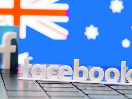 pag18-facebook-REUTERS.JPG