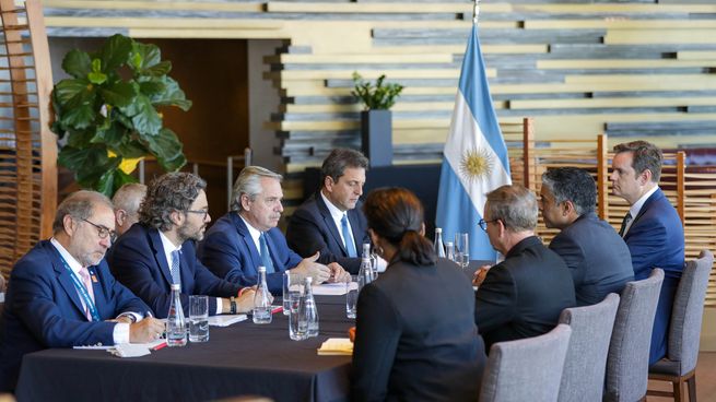Reuniones. Alberto Fernández, Santiago Cafiero, Sergio Massa y Jorge Arguello comenzaron ayer los encuenttros en Los Ángeles en el marco de las Cumbre de las Américas.