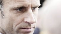 A TODO O NADA. Emmanuel Macron deberá atraer votos de izquierda para ganar el balotaje presidencial francés, pero el aumento del costo de vida y su propuesta de subir la edad de jubilación dificultan ese objetivo.