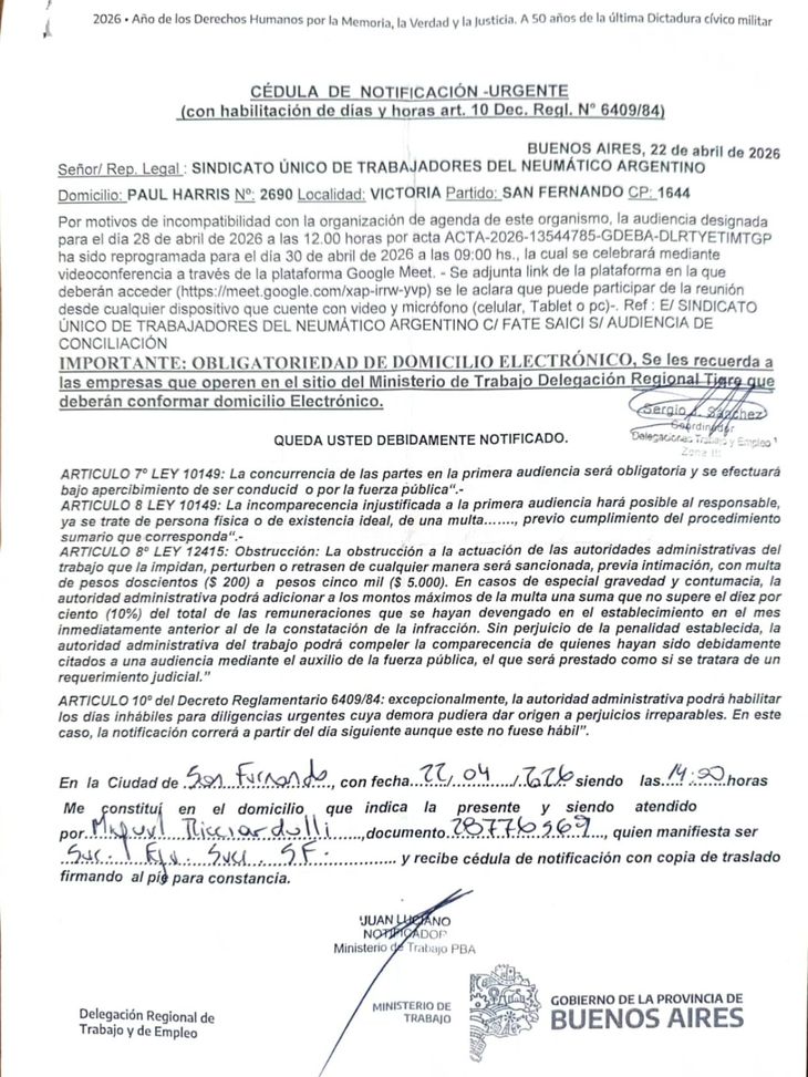 El Ministerio de Trabajo de la Provincia envió una cédula de notificación a las partes en conflicto. El Ministerio de Trabajo de la Provincia envió una cédula de notificación a las partes en conflicto.