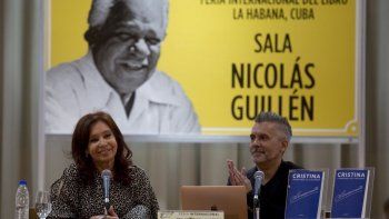 Cristina Fernández de Kirchner y el periodista, Marcelo Figueras, presentaron Sinceramente en Cuba.&nbsp;