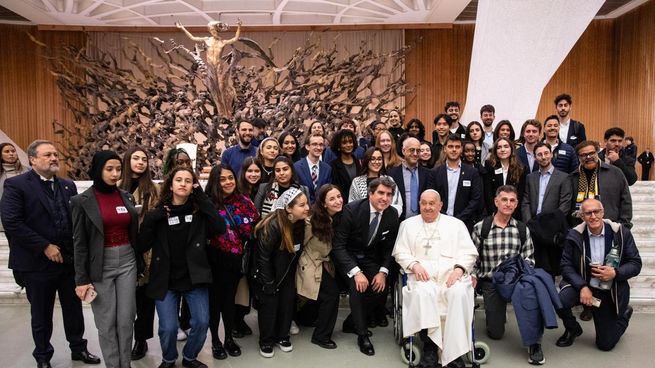 El Papa Francisco recibió a los jóvenes que participaron del eveno Meaning Meets Us.