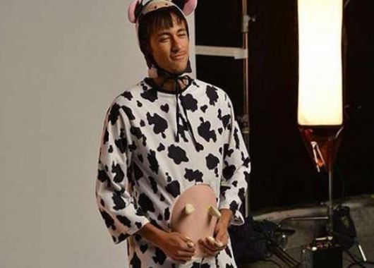 Neymar se disfrazó para una publicidad de helados.