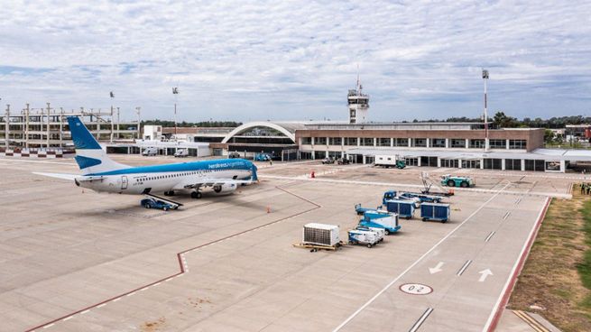 Los viajes internacionales desde el Aeropuerto de Rosario crecieron 59% el mes pasado contra junio de 2024.