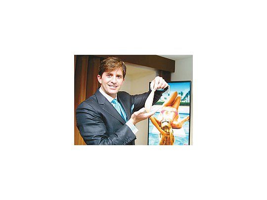 Robert Rey conun implante depantorrilla:«Treinta porciento de mispacientes se vandel consultoriosin ser operadasporque no tienenningún problema,son perfectas o,mejor dicho, elproblema es de lacabeza, y no lespuedo sugerir unpsicólogo porquese ofenden».