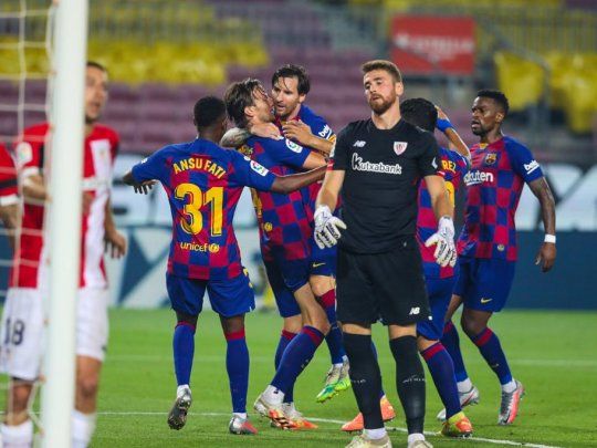 Ivan Rakitic anota el único gol del partido tras una jugada individual de Lionel Messi.