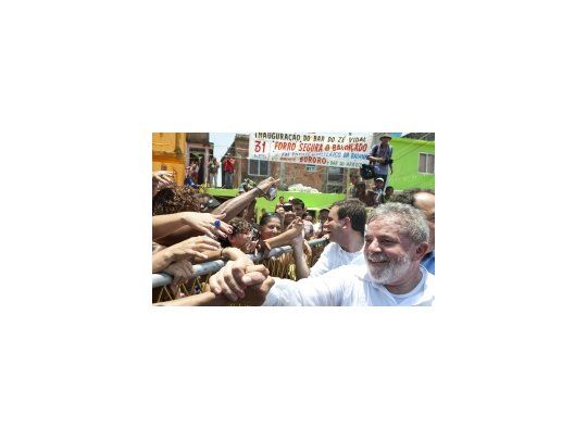 La visita fue un gesto simbólico del presidente, que luego de la operación policial y militar prometió ir, antes de que entregue el poder el 1 de enero a su sucesora Dilma Rousseff.