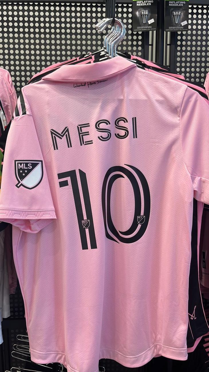 La camiseta de Lionel Messi de Inter Miami es la más vendida en la historia  de la MLS