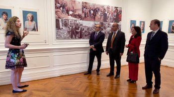 Juan Manzur en la muestra de la AMIA&nbsp;
