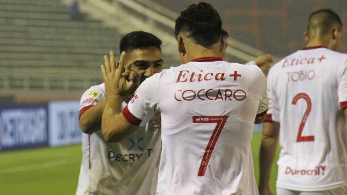 Hurricane vs Rosario Central: Time, TV and formations