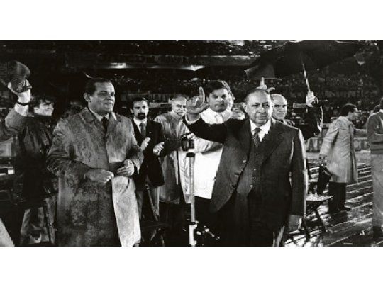 Entre pollos y elefantes