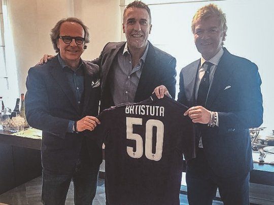 Bajo La Atenta Mirada De Batistuta Simeone Anotó En Fiorentina 4465