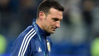 scaloni,conforme por ganar y muy critico con los arbitros y el var