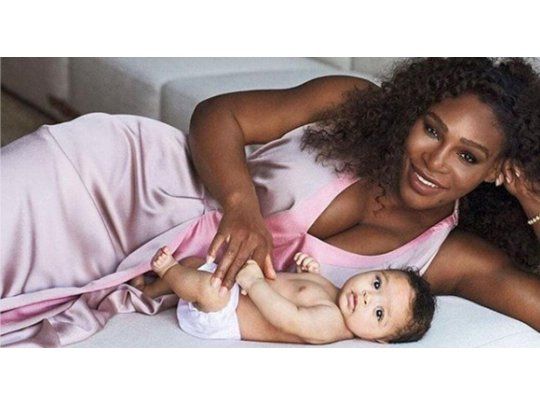 Serena Williams la pasó mal luego de dar a luz a Olympia, pero ya puede disfrutarla en paz.