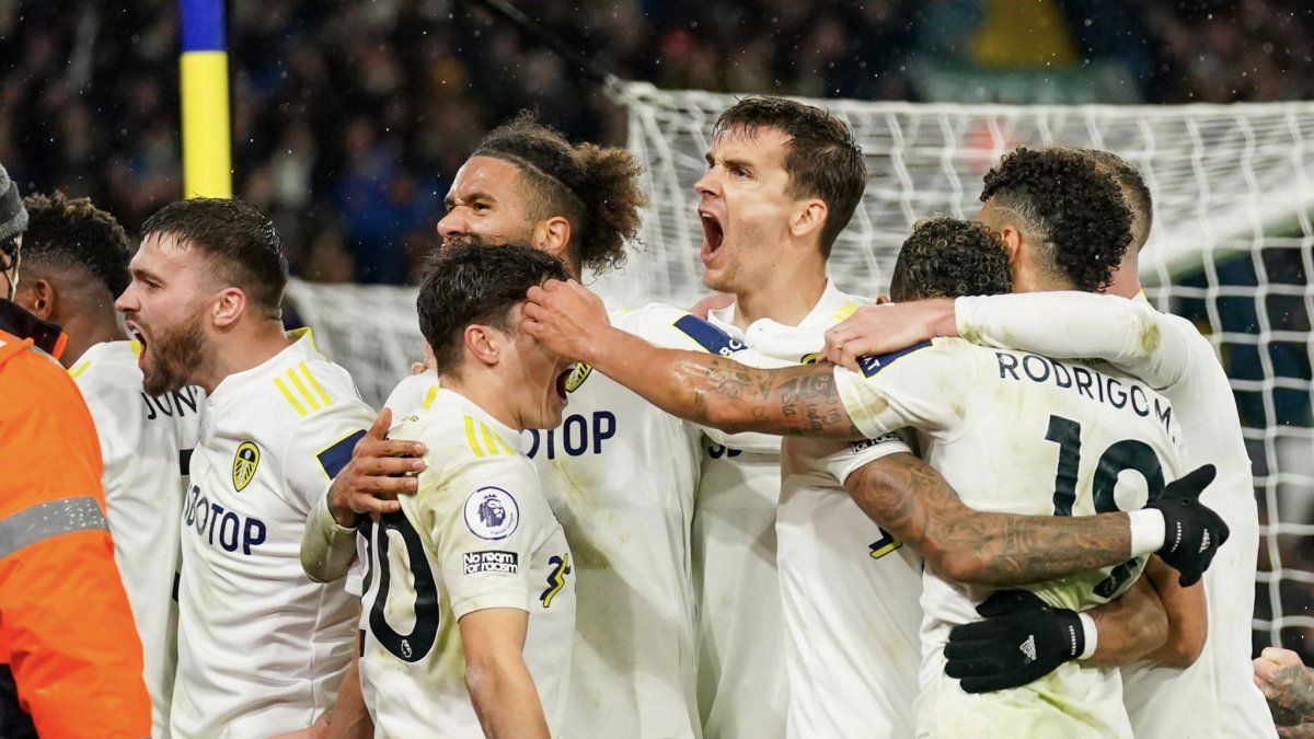 Leeds toma aire con un gol en tiempo adicionado