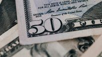 Los contratos de dólar futuro retrocedieron.