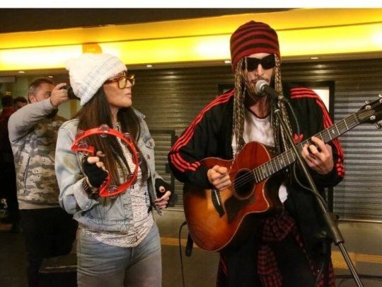 Susana Giménez y Sebastián Yatra sorprendieron con un show improvisado en el subte.