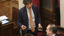 El senador&nbsp; se pronunció sobre el cierre del hospital en la red social X.