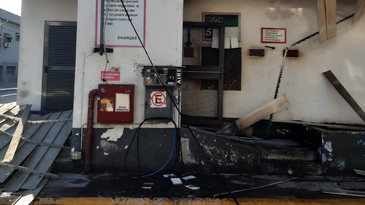 Seis heridos tras explosión en una estación de servicio en La Paternal