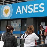 Jubilados, pensionados y beneficiarios previsionales van a cobrar el aguinaldo junto con los haberes de junio. Jubilados, pensionados y beneficiarios previsionales van a cobrar el aguinaldo junto con los haberes de junio.