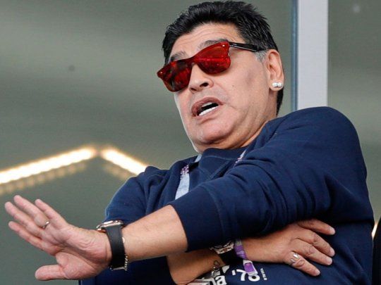 Diego Maradona tendrá la difícil tarea de sacar a Gimnasia de la zona de descenso.