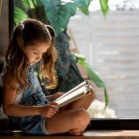 Las diferencias entre países son significativas. La Argentina se ubica por debajo del promedio regional, con un 46% de los estudiantes en el nivel más bajo de comprensión lectora. Países como México (37,4%), Colombia (35,8%), Perú (24,4%) y Brasil (27,6%) logran mejores resultados, mientras que los desempeños más destacados se observan en Chile (10%) y los más preocupantes, en República Dominicana (73%). Las diferencias entre países son significativas. La Argentina se ubica por debajo del promedio regional, con un 46% de los estudiantes en el nivel más bajo de comprensión lectora. Países como México (37,4%), Colombia (35,8%), Perú (24,4%) y Brasil (27,6%) logran mejores resultados, mientras que los desempeños más destacados se observan en Chile (10%) y los más preocupantes, en República Dominicana (73%).