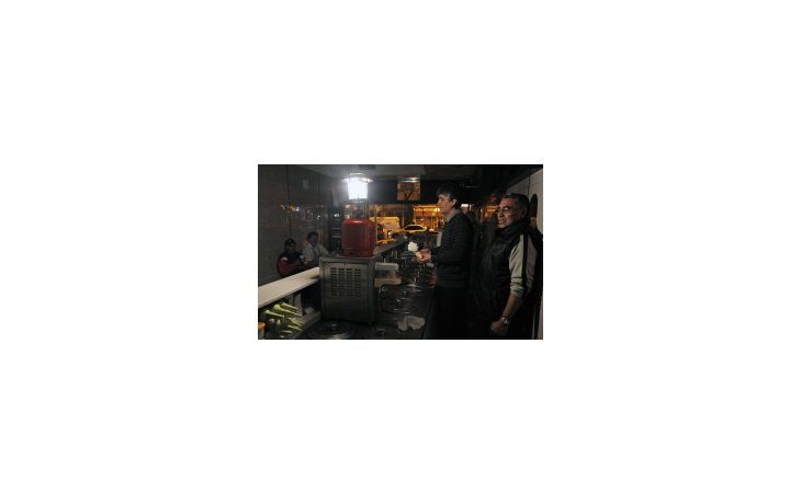 ámbito.com | El apagón afectó a miles de hogares y comercios.