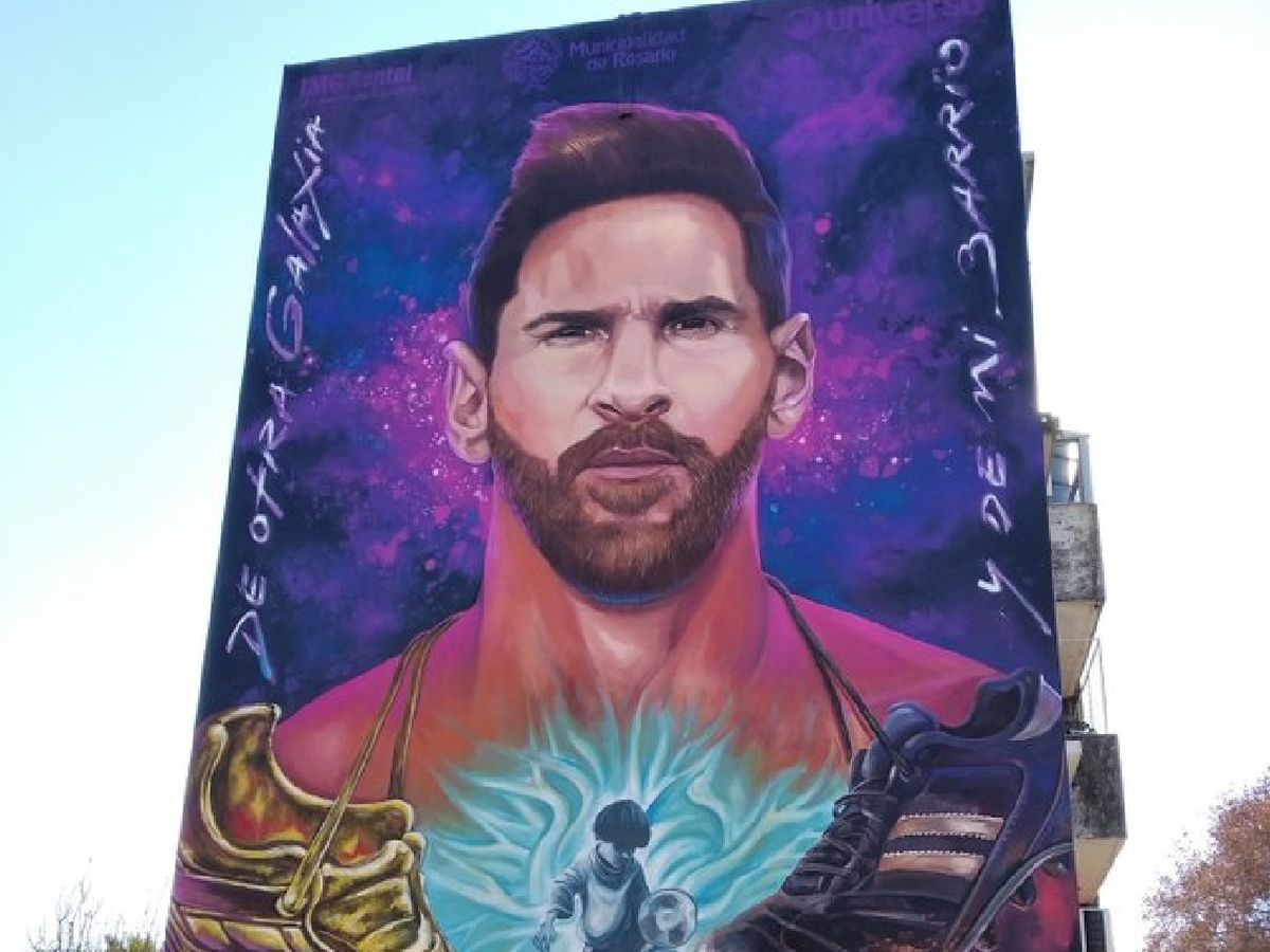 Inauguran un mural de Messi frente a su escuela en el barrio La Bajada de Rosario
