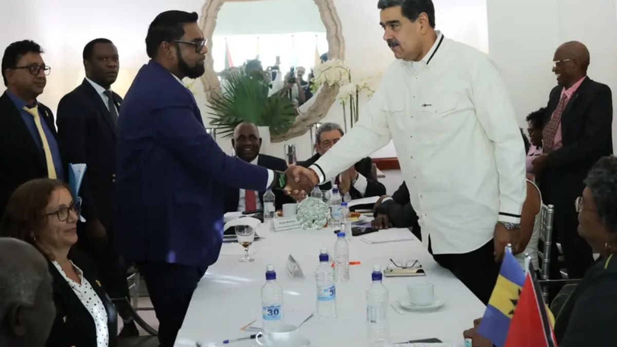 Nicolás Maduro met with the president of Guyana to de-escalate the conflict Nicolás Maduro met with the president of Guyana to de-escalate the conflict