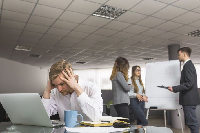 El estrés y las emociones fuertes pueden desencadenar una variedad de síntomas respiratorios. El estrés y las emociones fuertes pueden desencadenar una variedad de síntomas respiratorios.