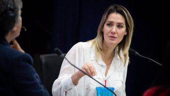 grave denuncia de carolina losada: en rosario venden bebes a $60.000 en la esquina
