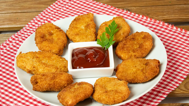 Receta de nuggets de pollo fácil y rápida.