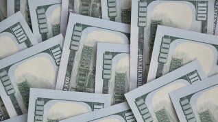 El mayorista toma su mayor distancia del techo de la banda en un mes. El mayorista toma su mayor distancia del techo de la banda en un mes.