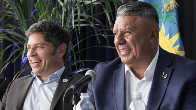 Axel Kicillof junto al Claudio Tapia en la presentación del masterplan para modernizar el Estadio Único de La Plata.