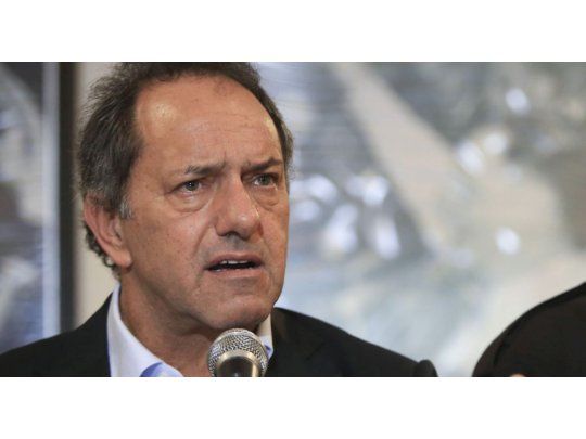 Scioli sostuvo que él tiene la responsabilidad de encabezar un frente que sacó casi la mitad de votos en la Argentina, como contraposición a la gestión Cambiemos.