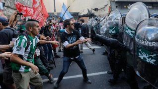 26 barras fueron sancionados tras los disturbios en el Congreso