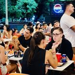 Consumo en local en Rosario: el hábito presencial convive con el crecimiento del delivery, eje del cambio en el negocio gastronómico de las hamburgueserías Consumo en local en Rosario: el hábito presencial convive con el crecimiento del delivery, eje del cambio en el negocio gastronómico de las hamburgueserías